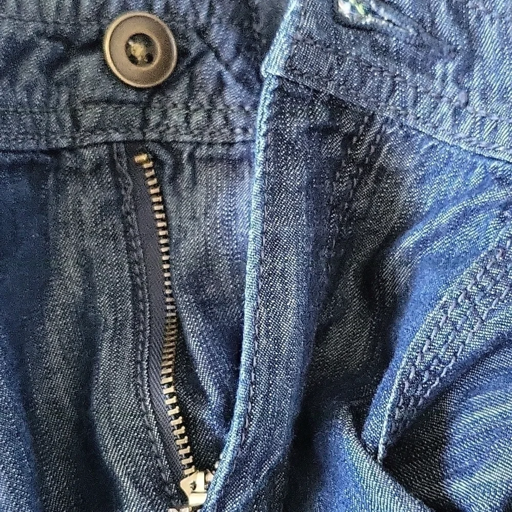 Apt. 9 dark blue cotton blend shorts with cuffs and 5